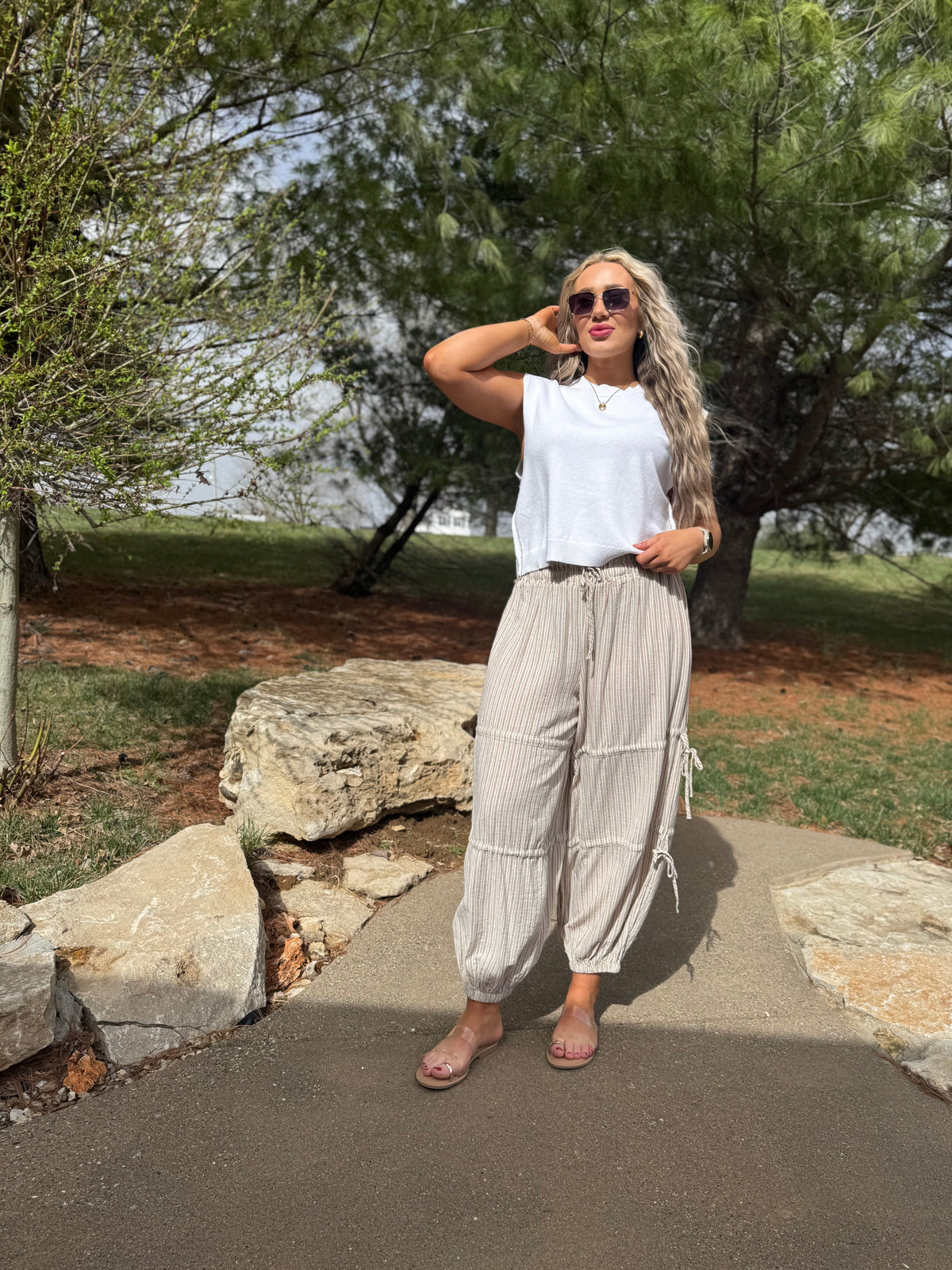 White Side Detail Sleeveless Sweater