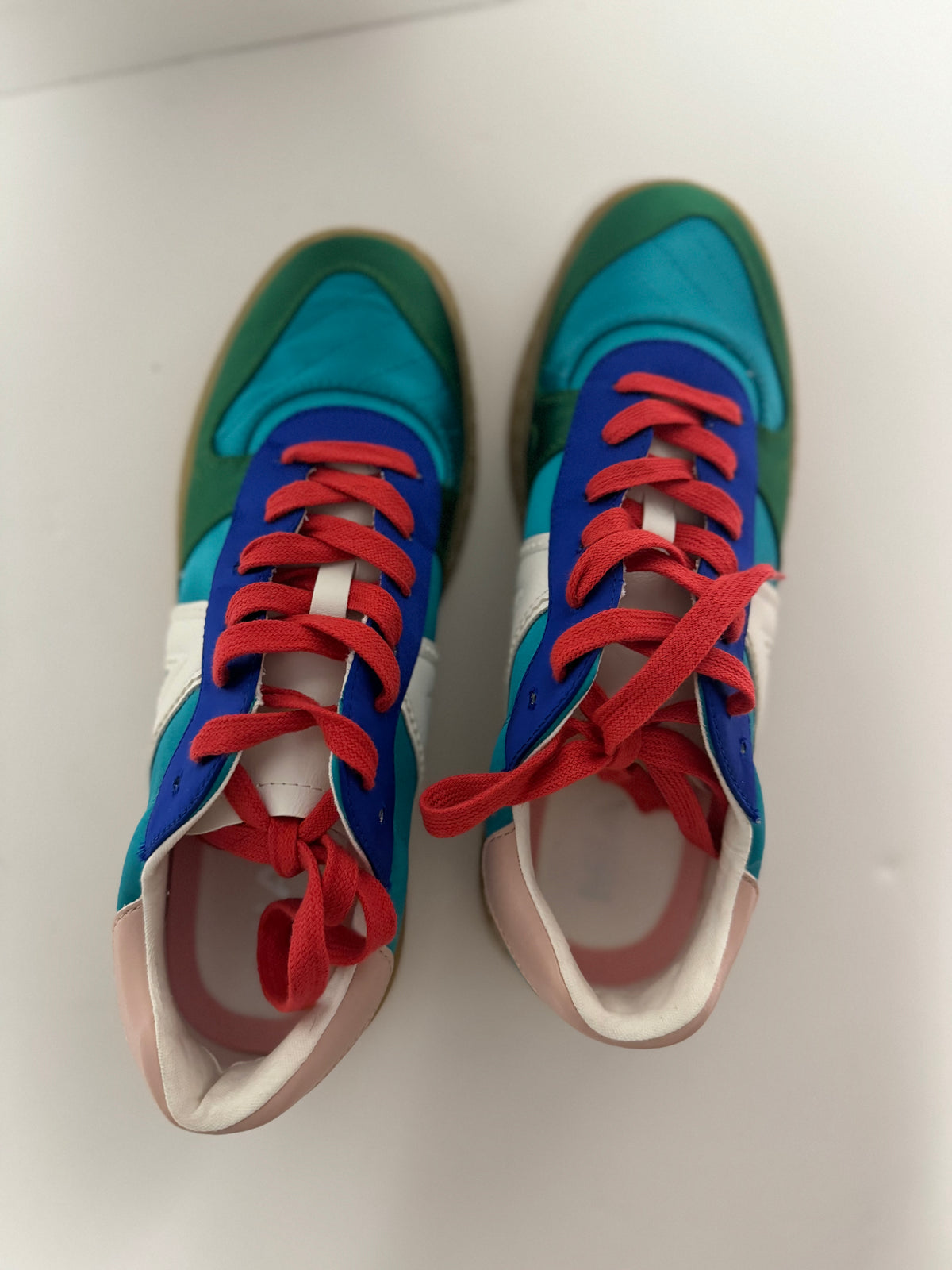 Mia Vesta Sneaker
