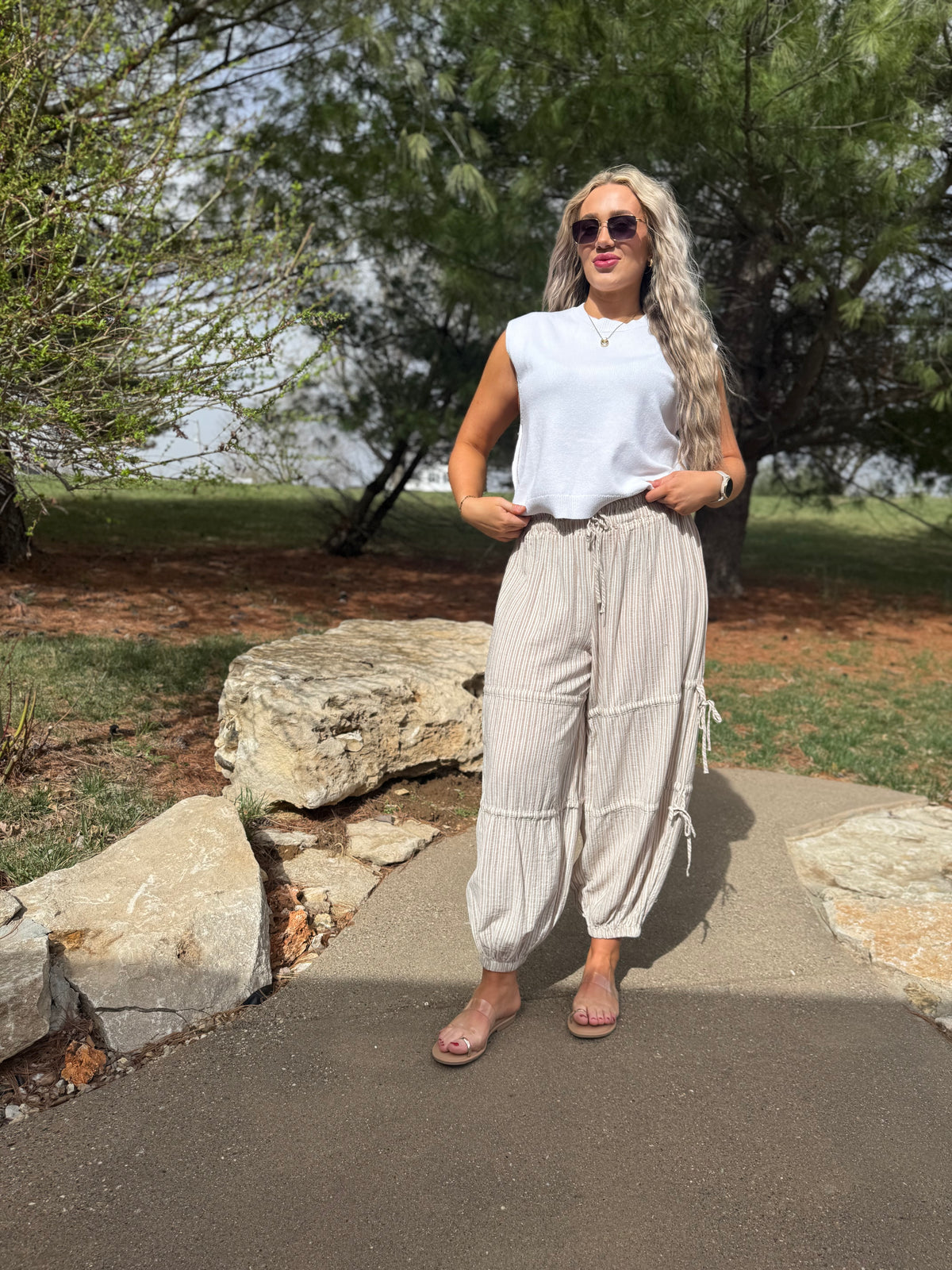 White Side Detail Sleeveless Sweater
