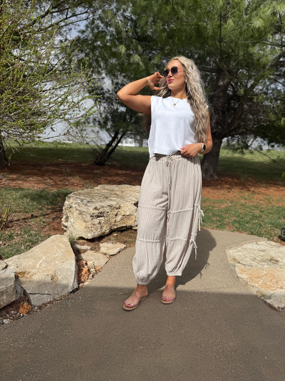 White Side Detail Sleeveless Sweater