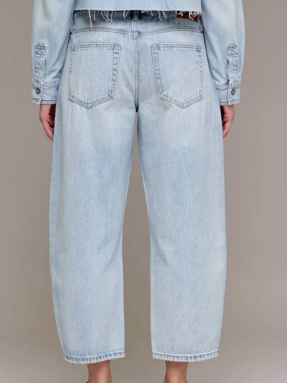 Sammie Barrel Fit Jean