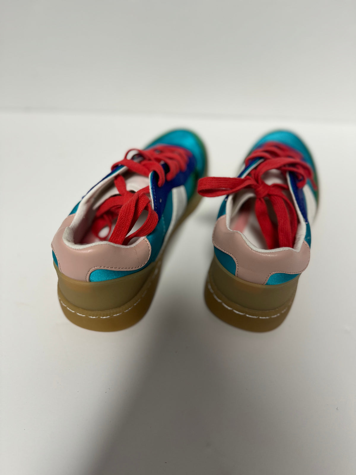 Mia Vesta Sneaker