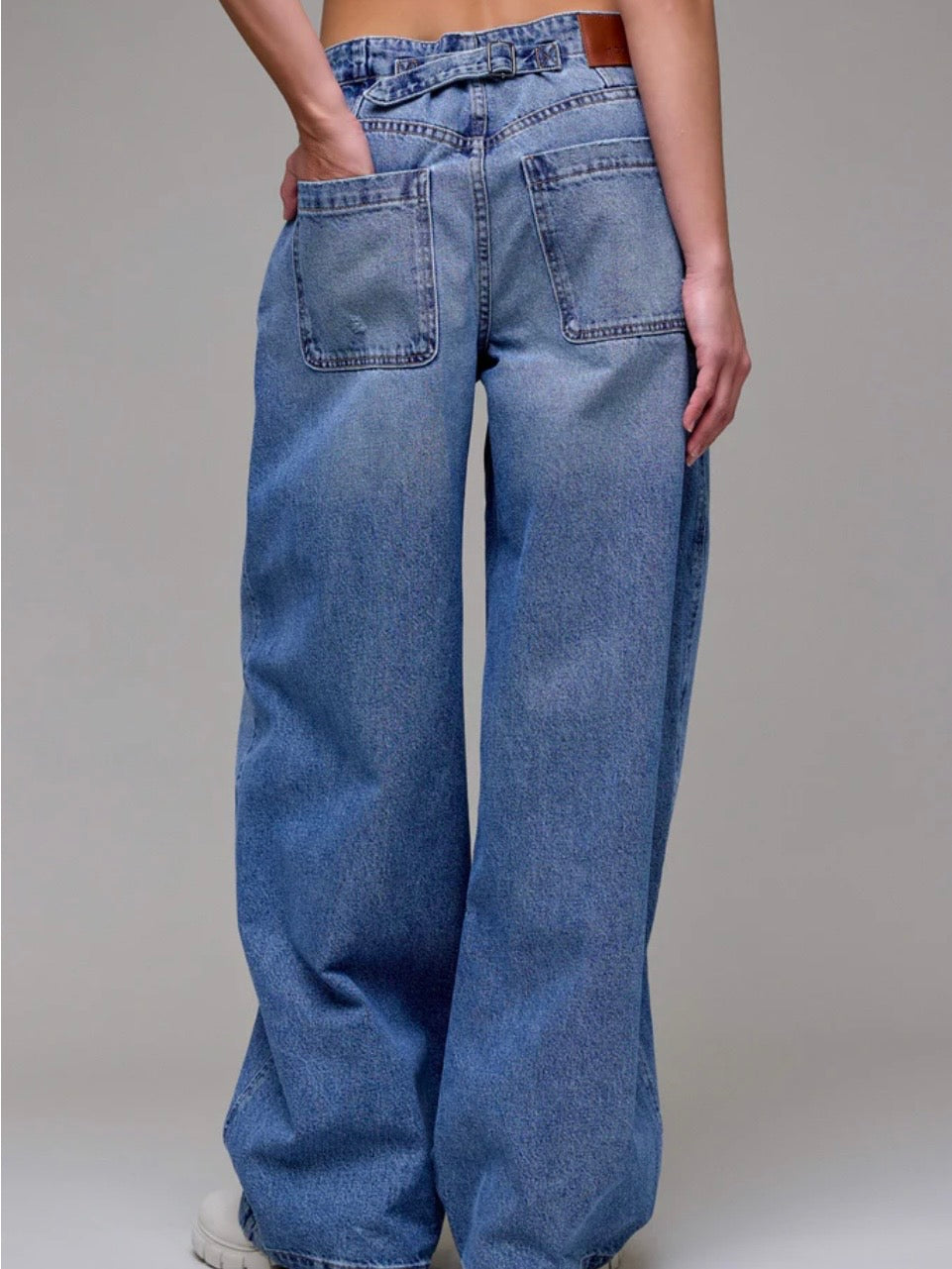 Sammie Baggy Barrel Back Buckle Jean