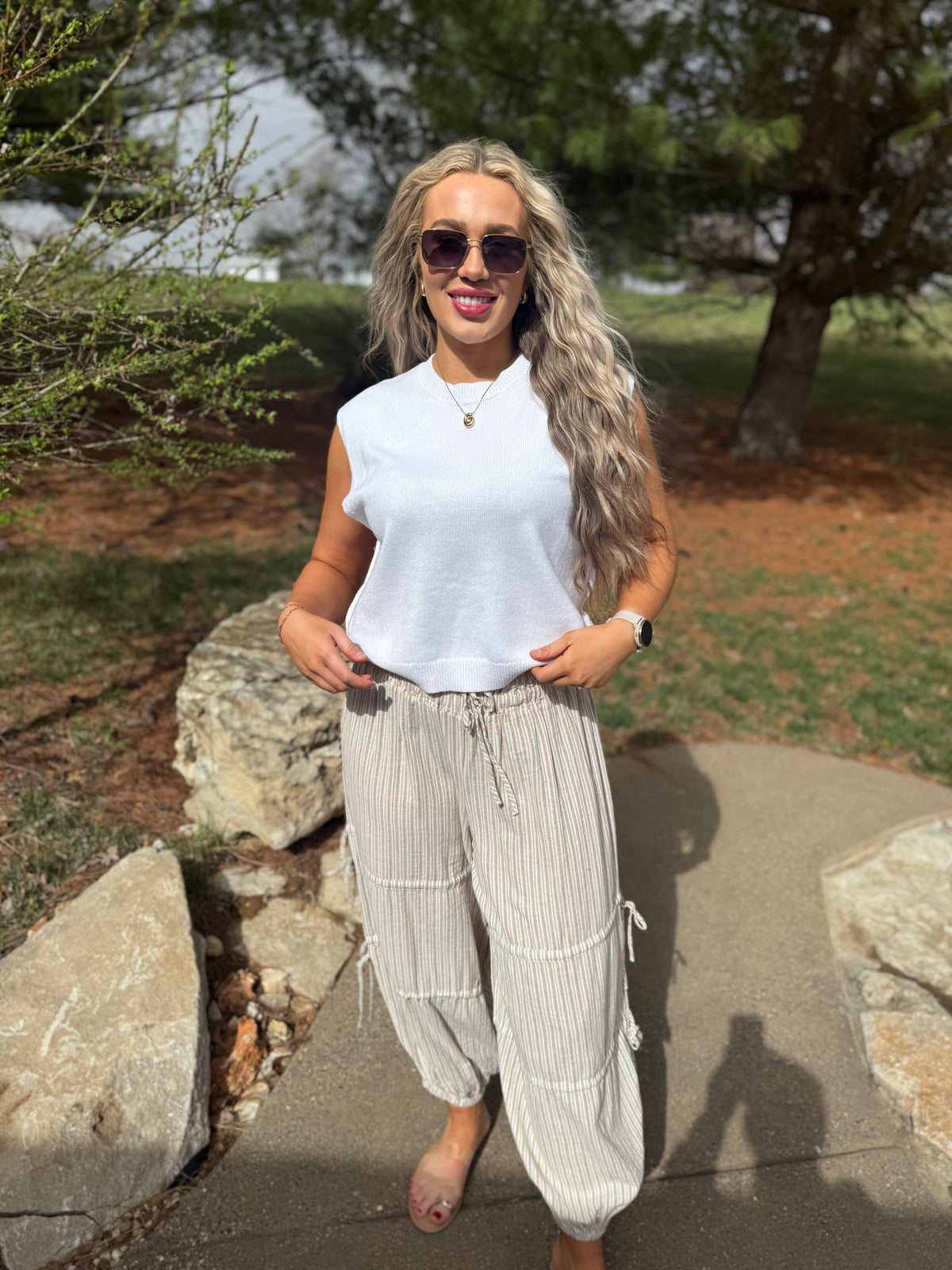 White Side Detail Sleeveless Sweater