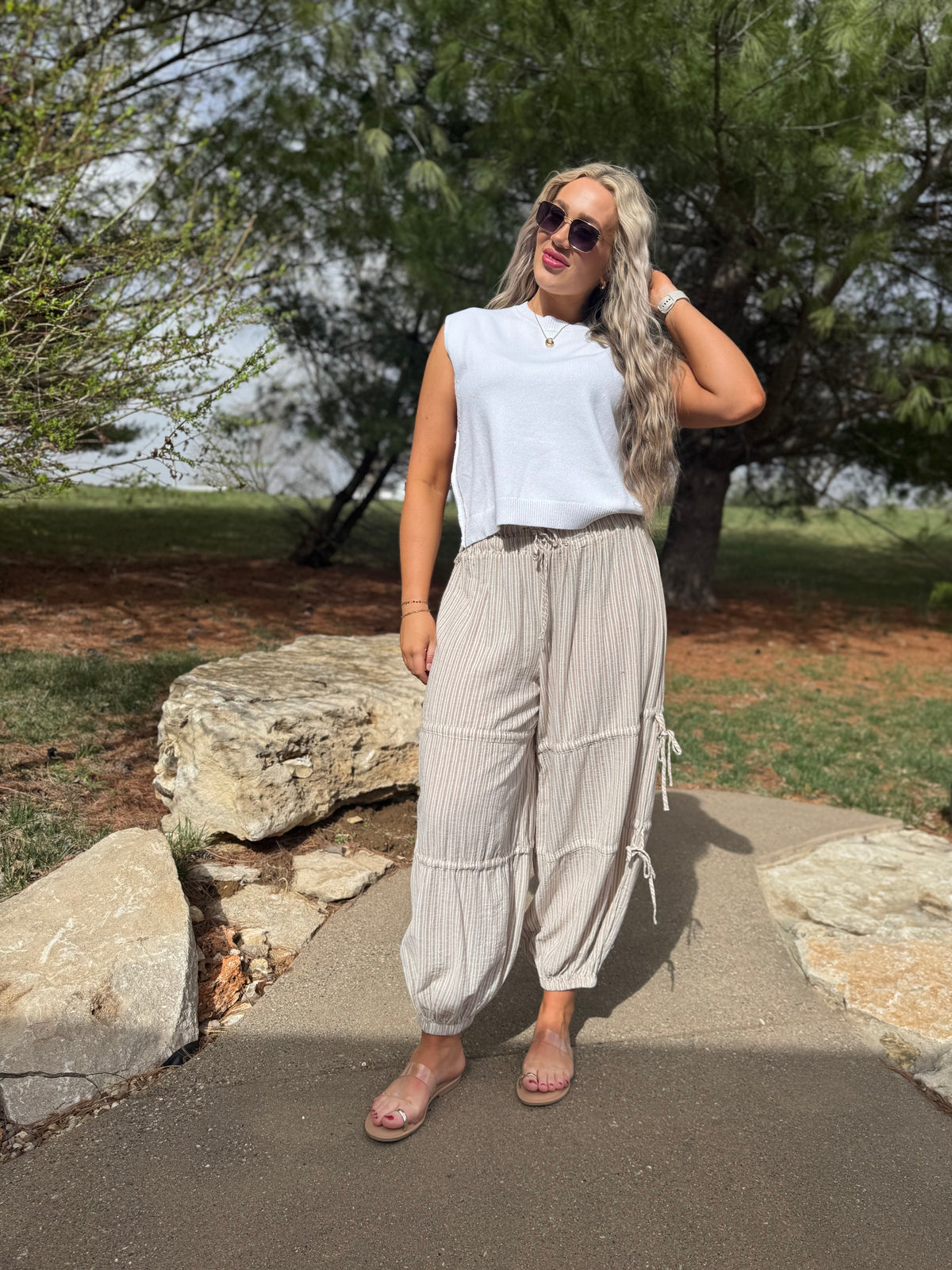 White Side Detail Sleeveless Sweater