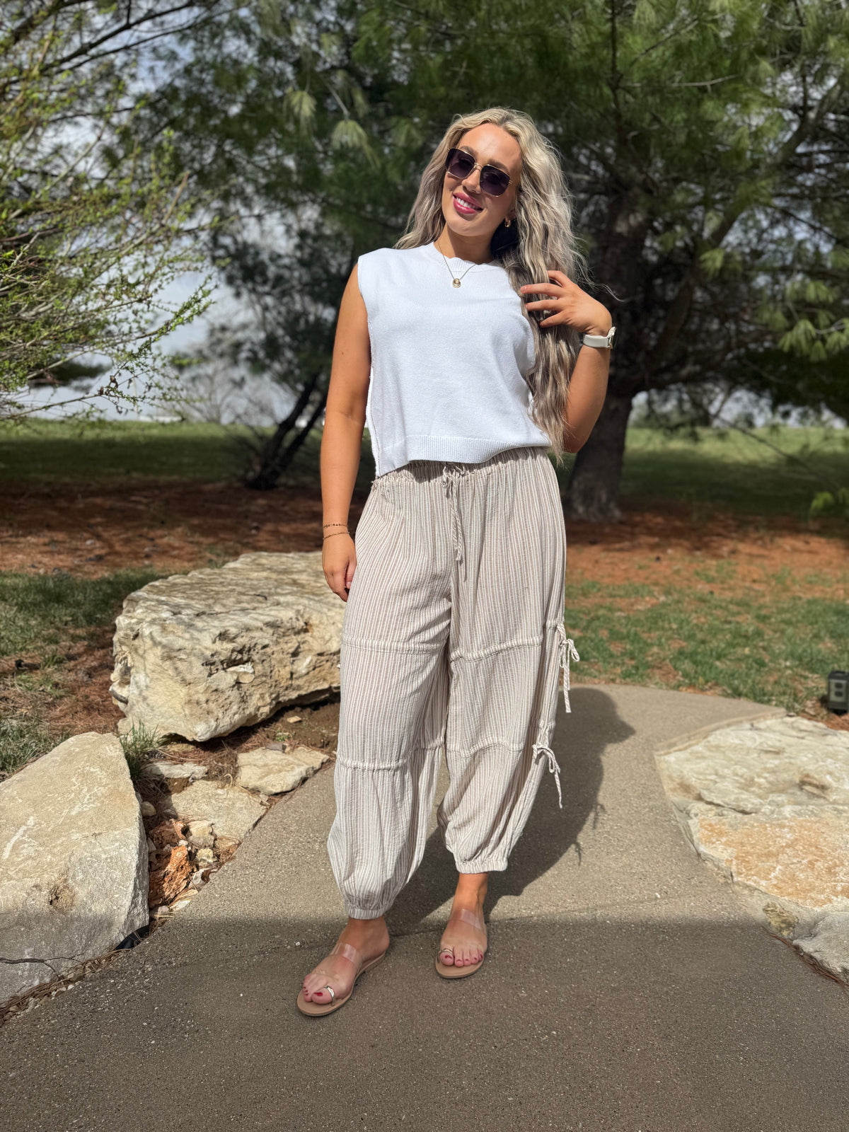 White Side Detail Sleeveless Sweater