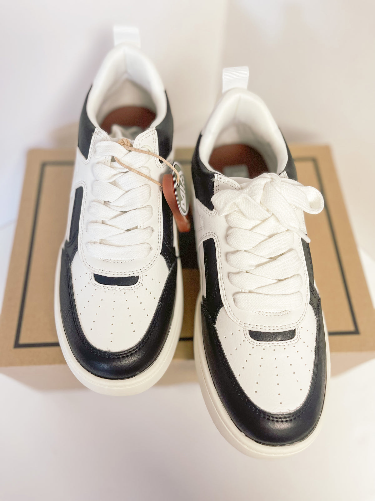 Mia Malta Sneaker in Dice