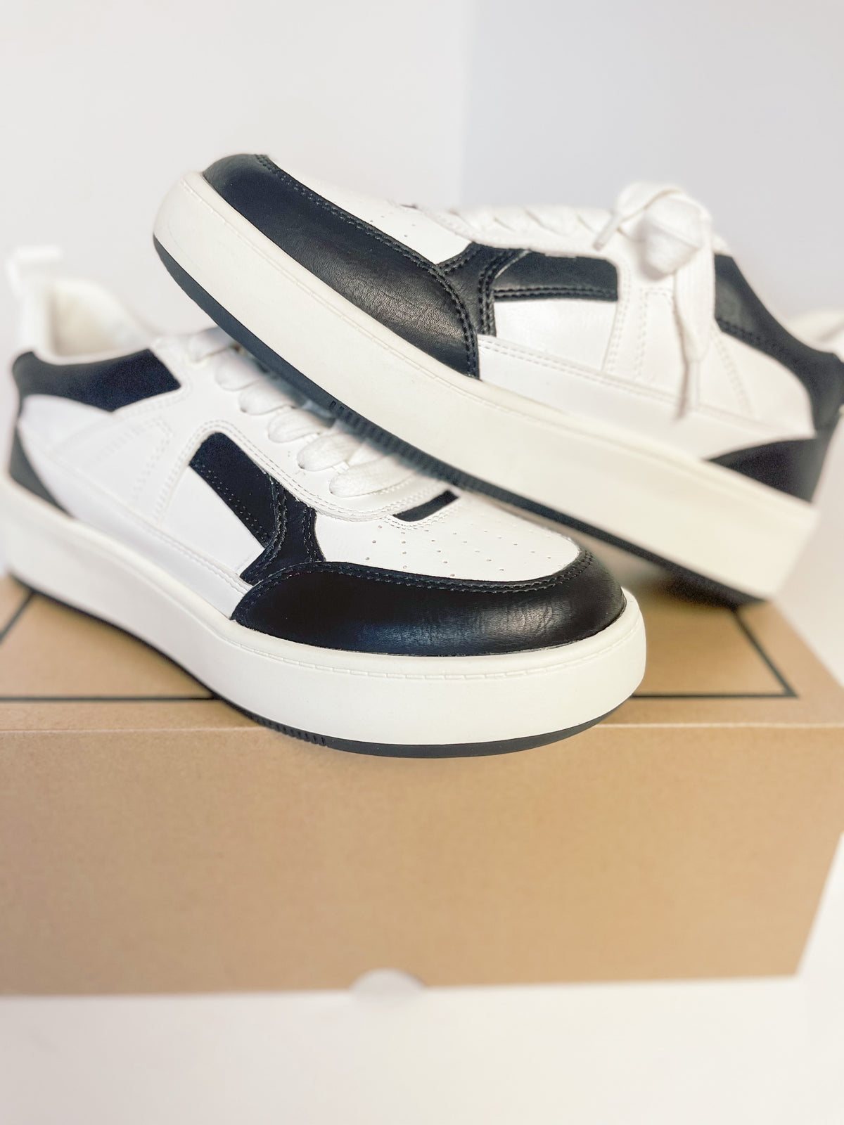 Mia Malta Sneaker in Dice