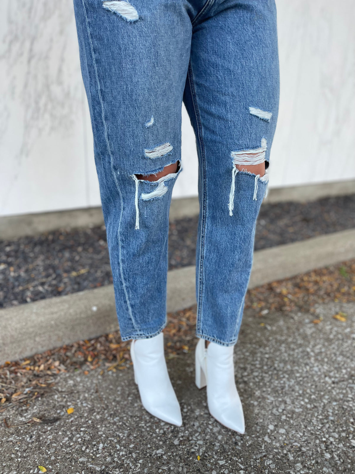 Zoey Mom Twisted Seam Jean