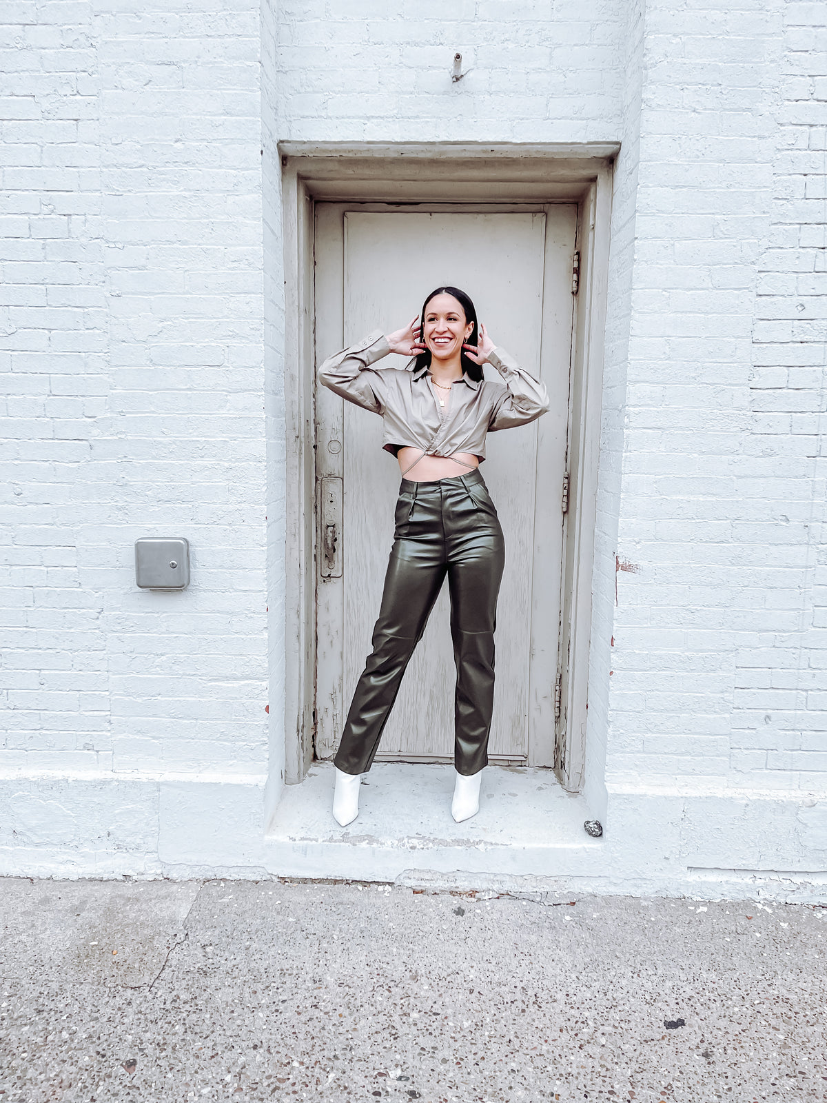 Long Sleeve Tie Front Crop Top