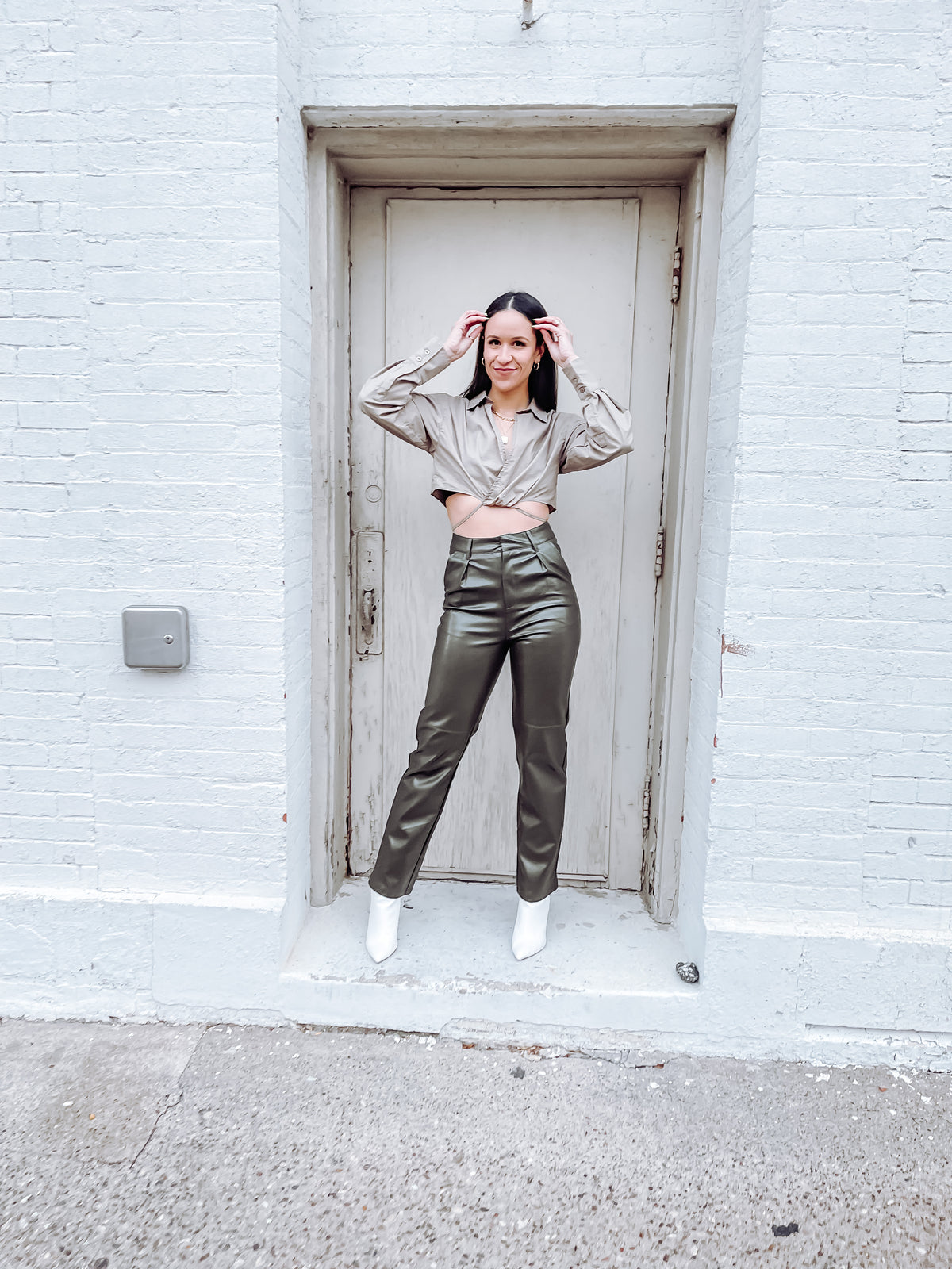 Long Sleeve Tie Front Crop Top