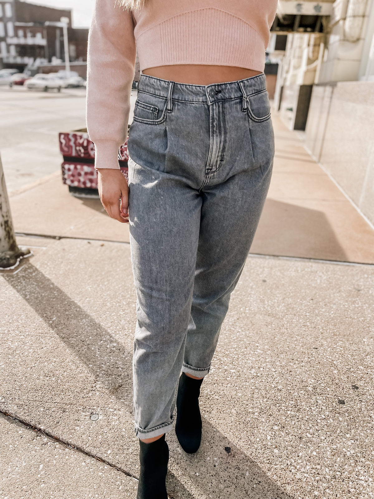 Zoey Mom Tapered Leg Jeans