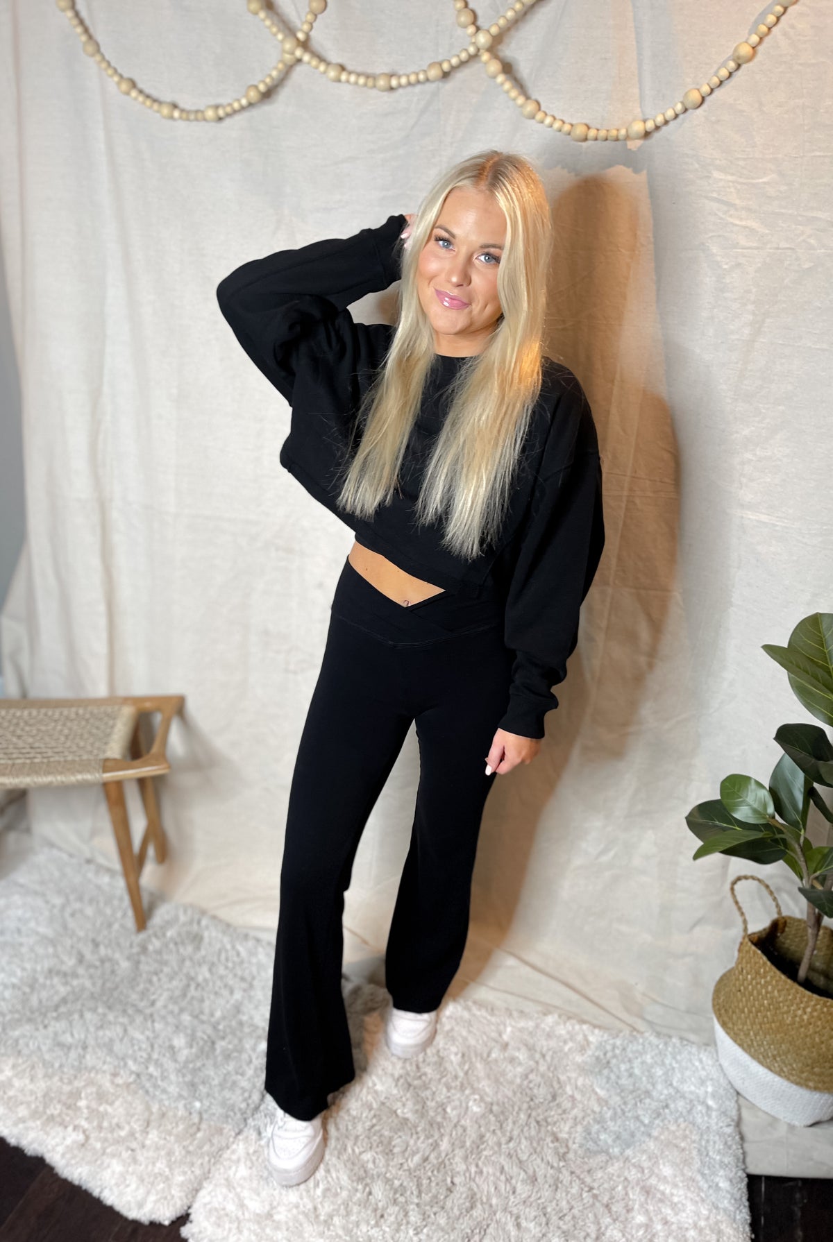 V-Shaped Waistband Flared Leggings