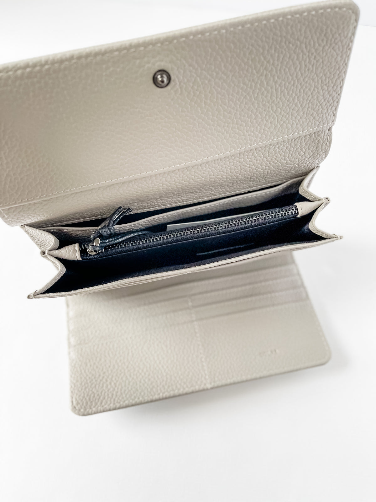 The Hollis Tri-Fold Wallet - Mouse