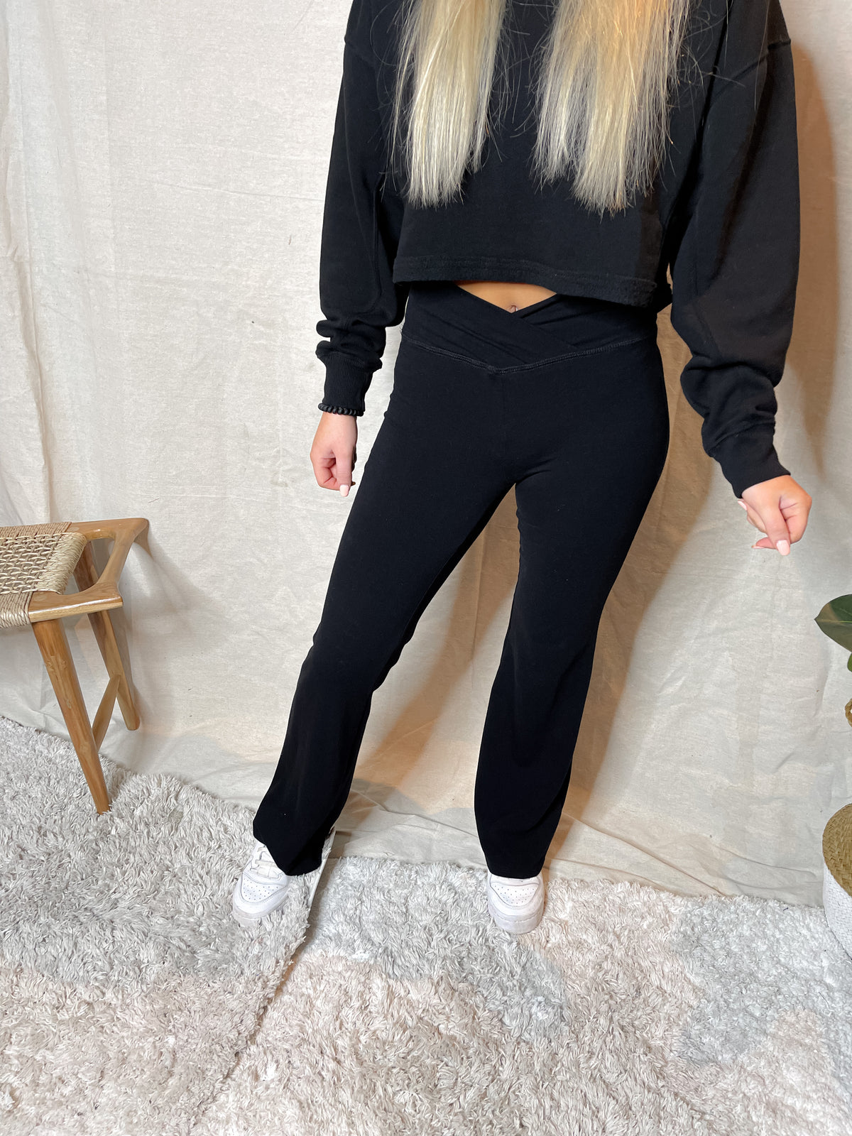 V-Shaped Waistband Flared Leggings