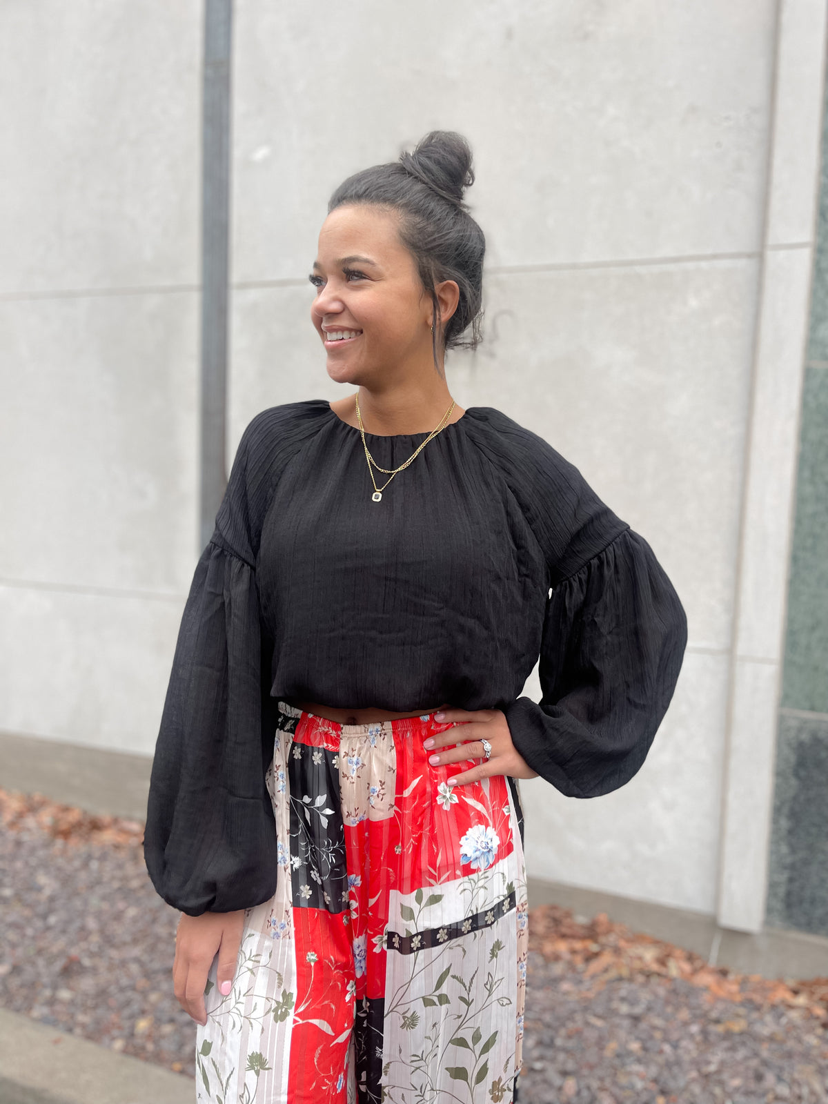 Black Cropped Round Neck Top