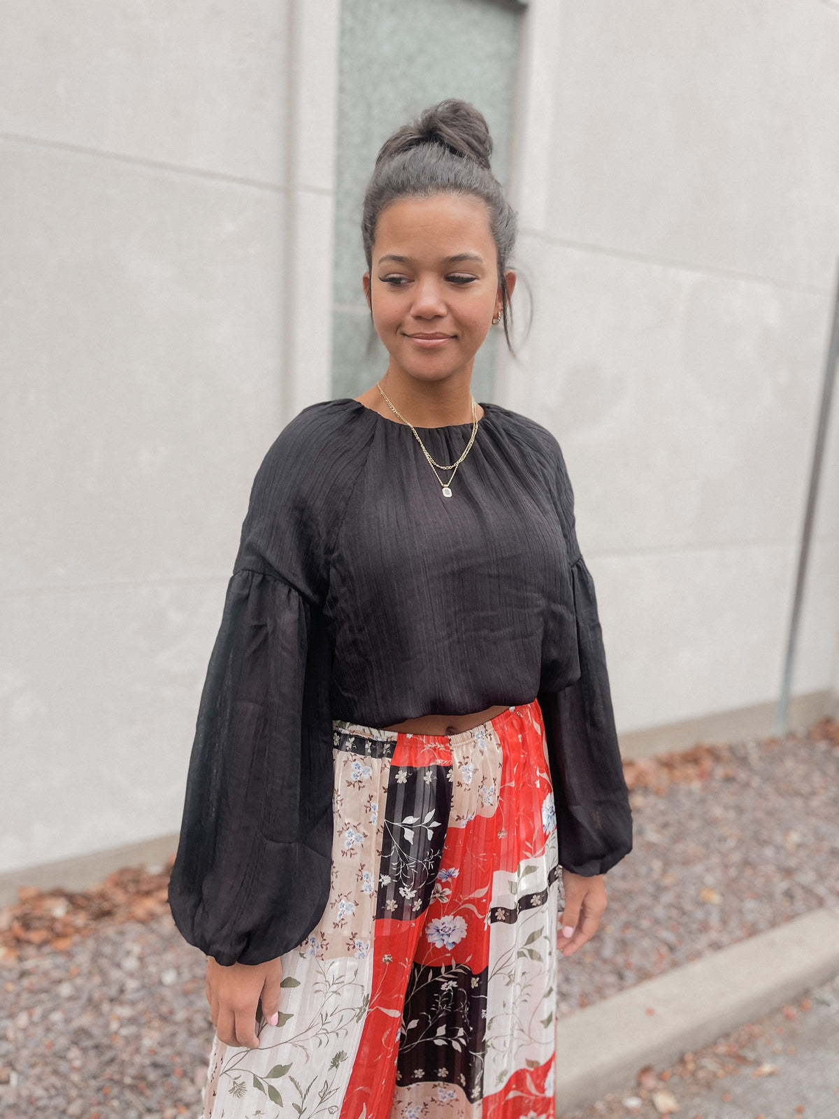 Black Cropped Round Neck Top