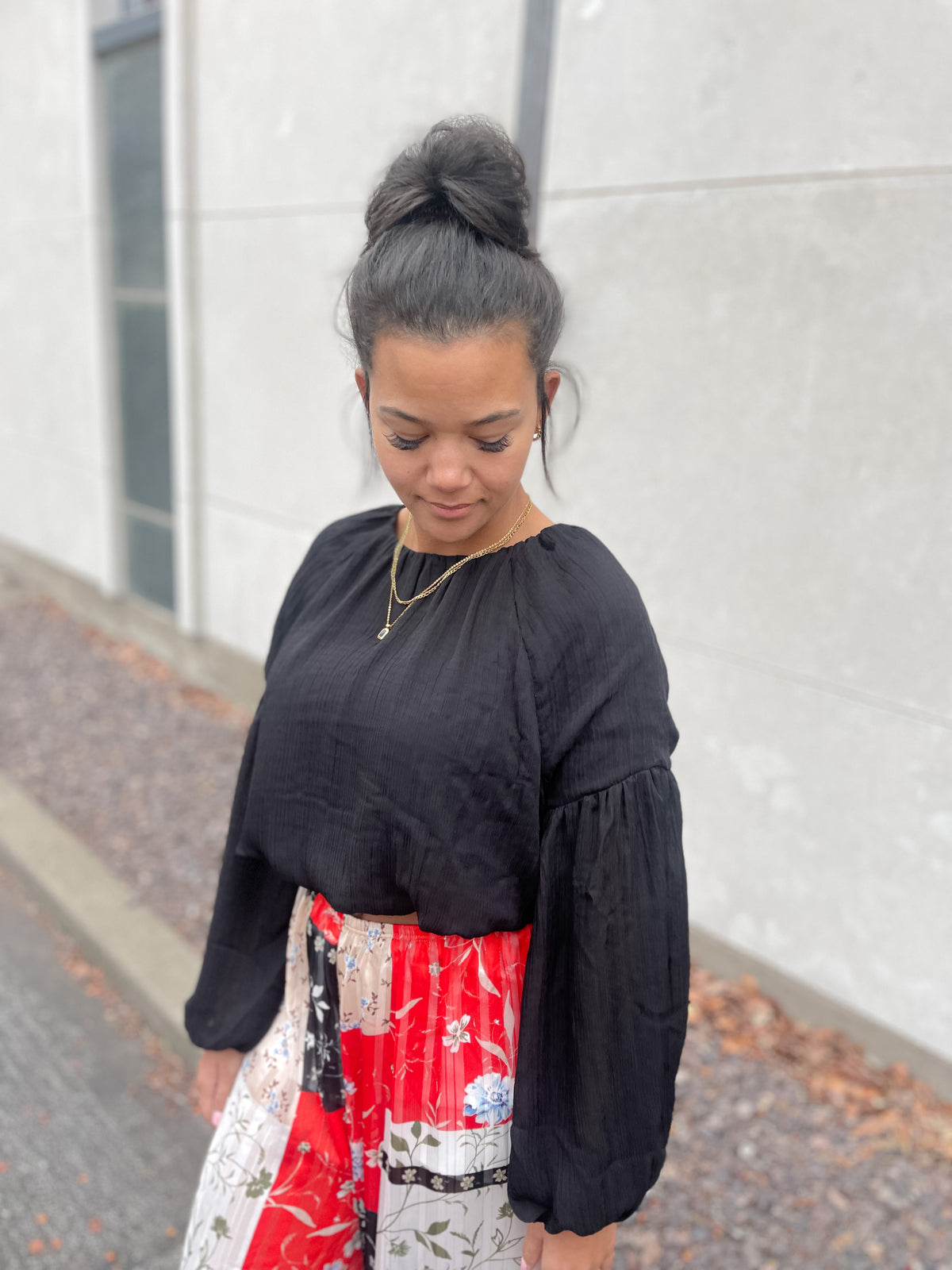 Black Cropped Round Neck Top