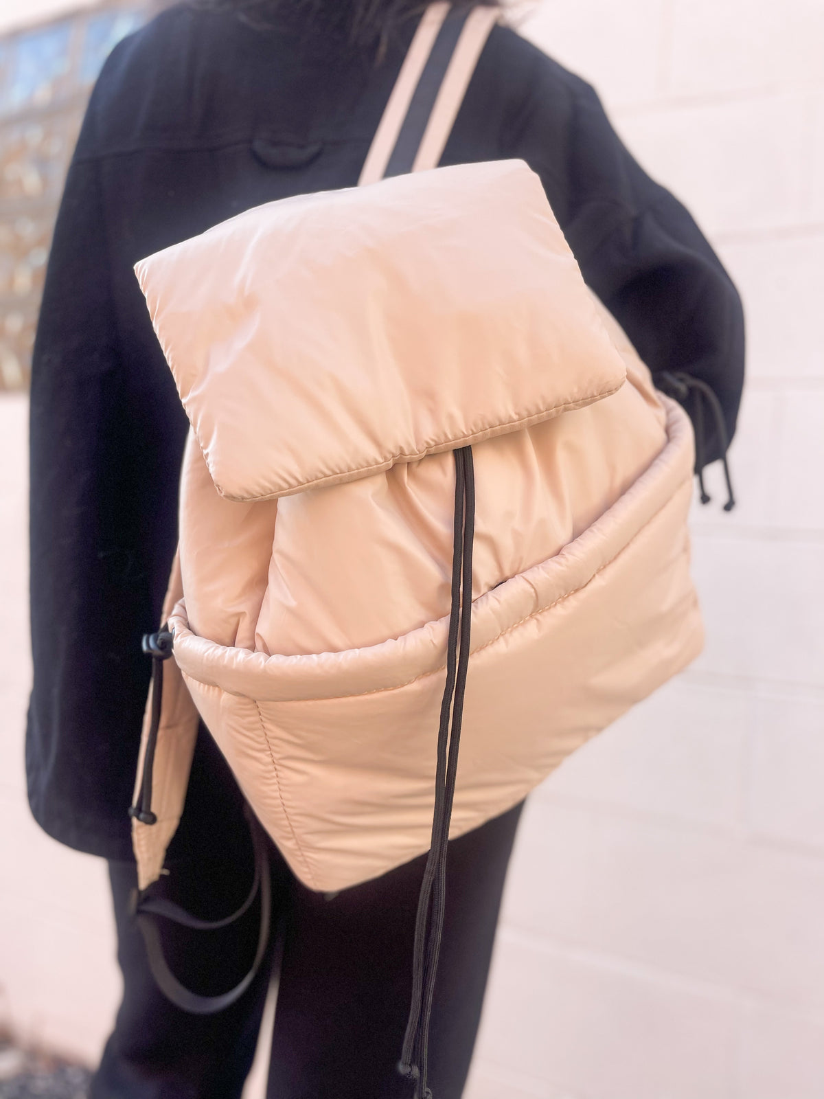 Puffer Backpack - Sand